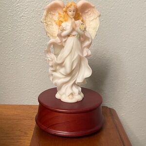 Windup Musical Praying Angel I SAID A PRAYER FOR YOU TODAY Seraphim Classic